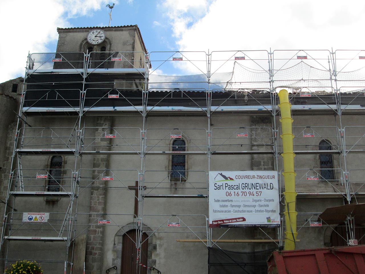 Réfection toiture tuiles, église de Chiché 79